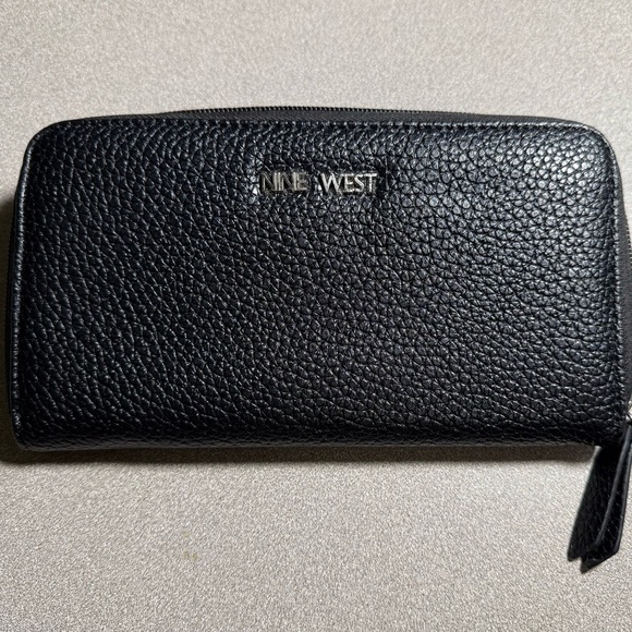 Nine West Handbags - Nine West Black Pebbled Long Zip Around Wallet NEW (M1)
